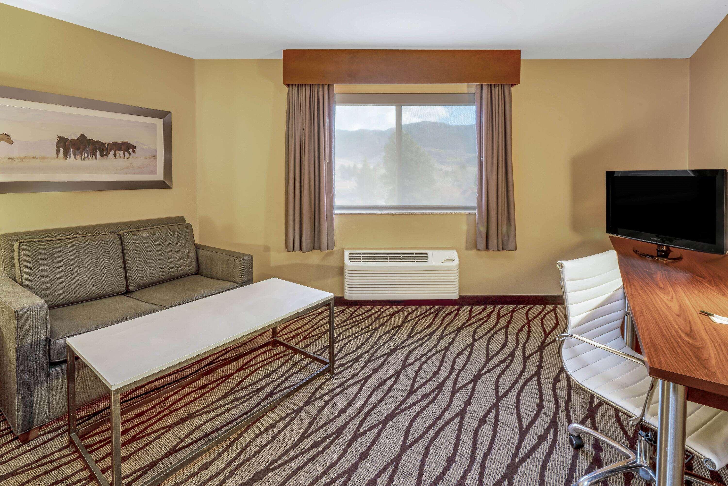 La Quinta By Wyndham Butte Hotel Exterior foto